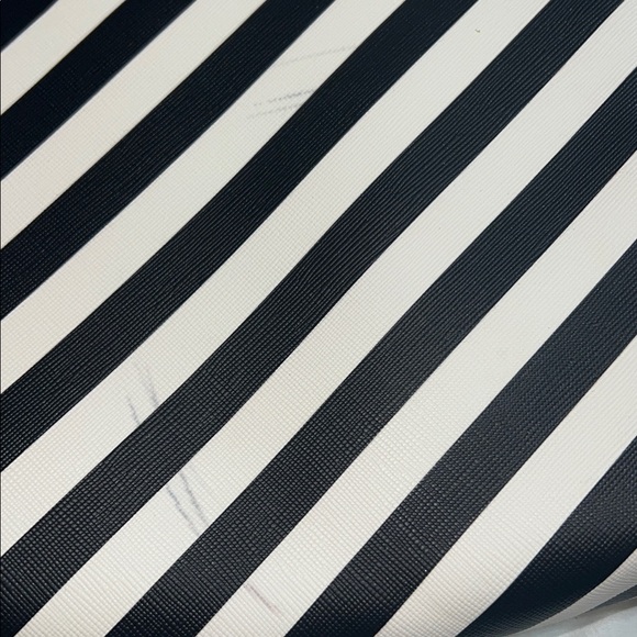 BETSEY JOHNSON BIG WRISTLET/COSMETIC BAG - Picture 6 of 6